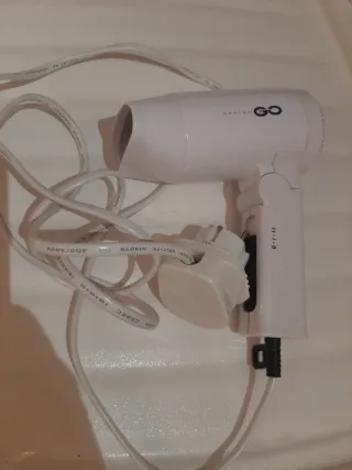 Mini secador de viaje GO DESIGN blanco