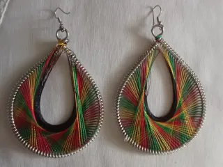 Pendientes hechos a mano multicolor