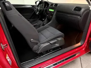 Volkswagen Golf 1.2 TSI 105cv Advance 3p