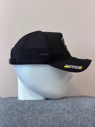 Gorra Ferrari Negra Puma