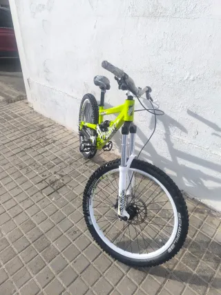 Bicicleta Scott voltage fr30