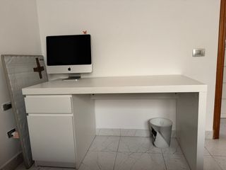 Escritorio blanco moderno