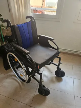 Silla de ruedas plegable