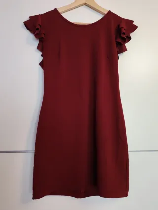 Vestido granate con volantes