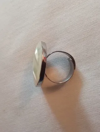 Conjunto nácar: pendientes, colgante y anillo