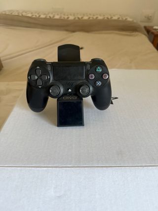 PS4 Slim 500GB + 2 Mandos + Cargador