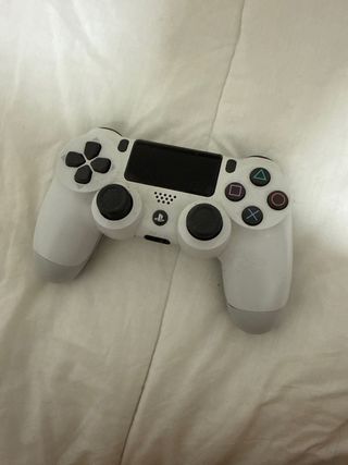 PS4 Slim 500GB + 2 Mandos + Cargador