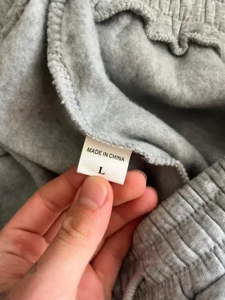 Bermudas grises con cordón