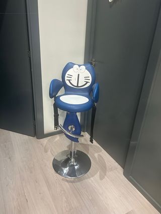 Silla de peluquería infantil azul