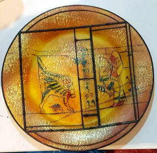 Plato de vidrio y jarrón hecho a mano