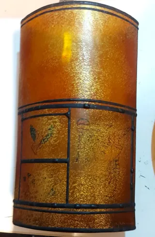 Plato de vidrio y jarrón hecho a mano