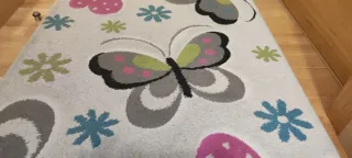 Alfombra infantil mariposas