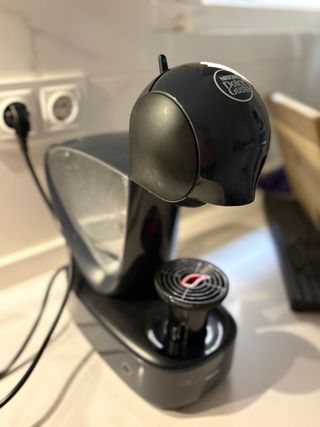 Cafetera Dolce Gusto Negra