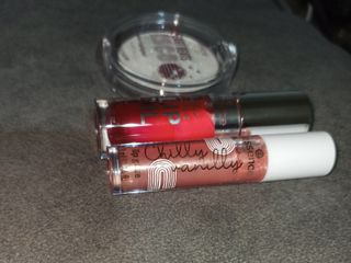 Lote Maquillaje Essence