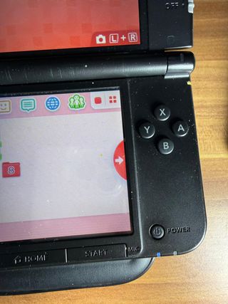 Nintendo 3DS XL Negra / Roja