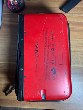 Nintendo 3DS XL Negra / Roja