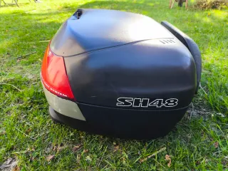 Baúl Shad SH48 Negro Rojo