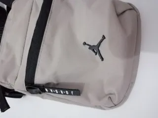 Bandolera Jordan Beige y Negra