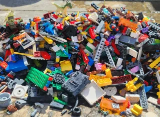 Lote LEGO Nexo Knights + Piezas Variadas
