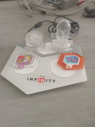 Disney Infinity Figuras y Base Wii
