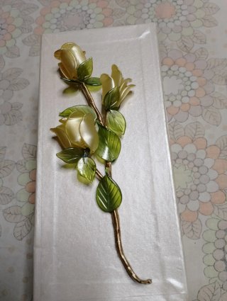 Ramo di rose gialle in vetro