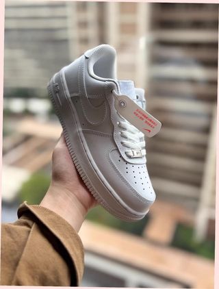 Nike Air Force 1 Low '07 Talla 38.5