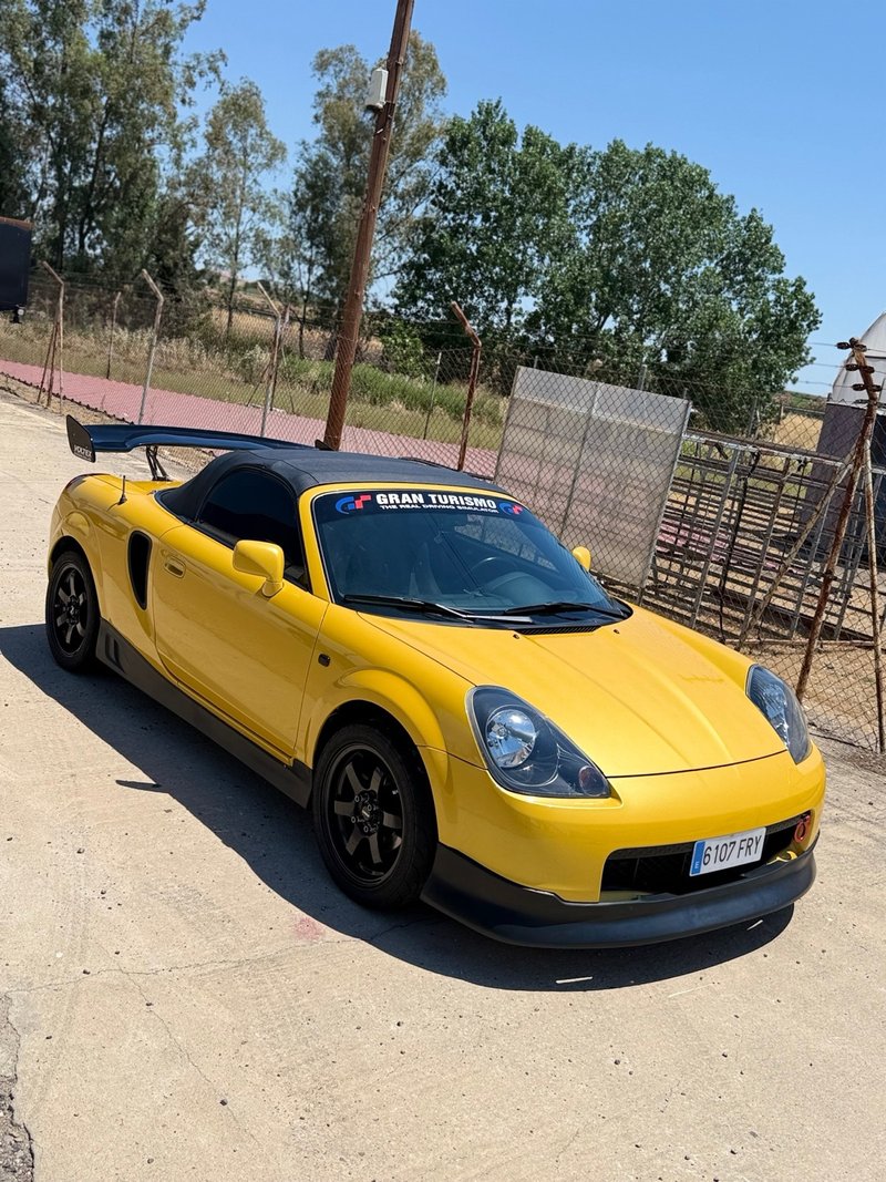 Toyota MR2 2002 - foto 1