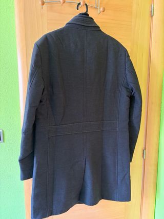 Chaquetón gris oscuro