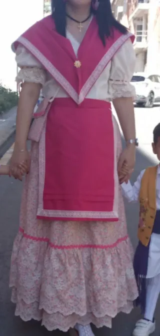 Zagalejo Huertana con Delantal y Pico