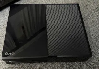 Xbox One 500 GB + Juego