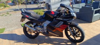Honda NSR R Super Sprint JC22 Negra/Roja