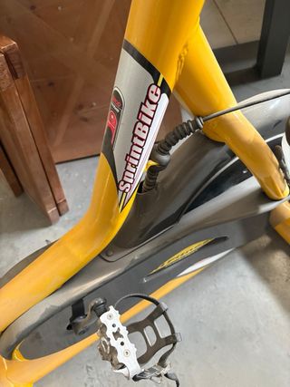 Bicicleta Spinning Amarilla
