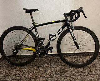 Bicicleta BH carbono de Carrera