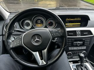Mercedes-Benz C300 2011