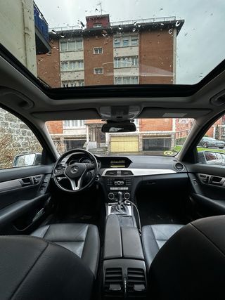 Mercedes-Benz C300 2011