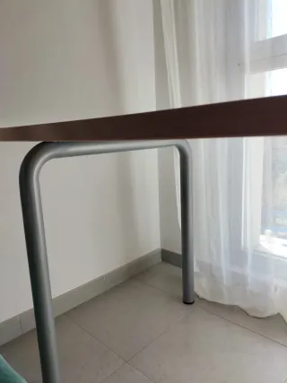 Mesa de escritorio madera y metal