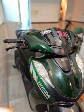 Honda SH 125i Scooter 2024