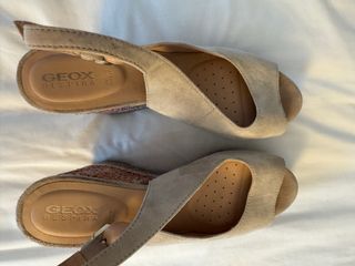 Cuña Geox Talla 39 Beige/Multicolor