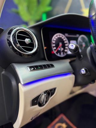 MERCEDES CLASE E220D ( AMG )