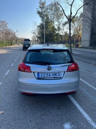Opel Insignia 2013 PERFECTO ESTADO CON PEGATINA