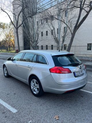 Opel Insignia 2013 PERFECTO ESTADO CON PEGATINA
