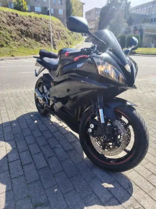 Yamaha R6 2007 Negra