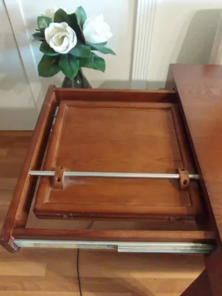 Mesa de comedor de fresno