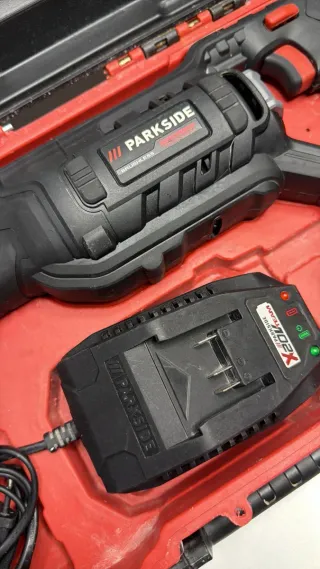 Sierra Recíproca Parkside 20V con Batería