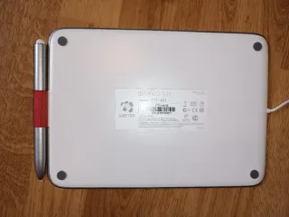 Tableta Gráfica Wacom Bamboo Fun CTH-461