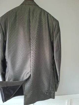 Traje de novio o fiesta