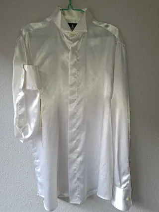 Traje de novio o fiesta