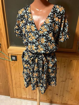 Vestido estampado floral negro y amarillo