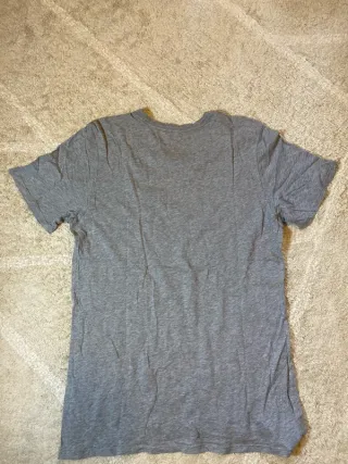 Camiseta Nike Gris Deportiva Talla M