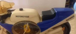 Moto SR850/reloj Vintage incorporado